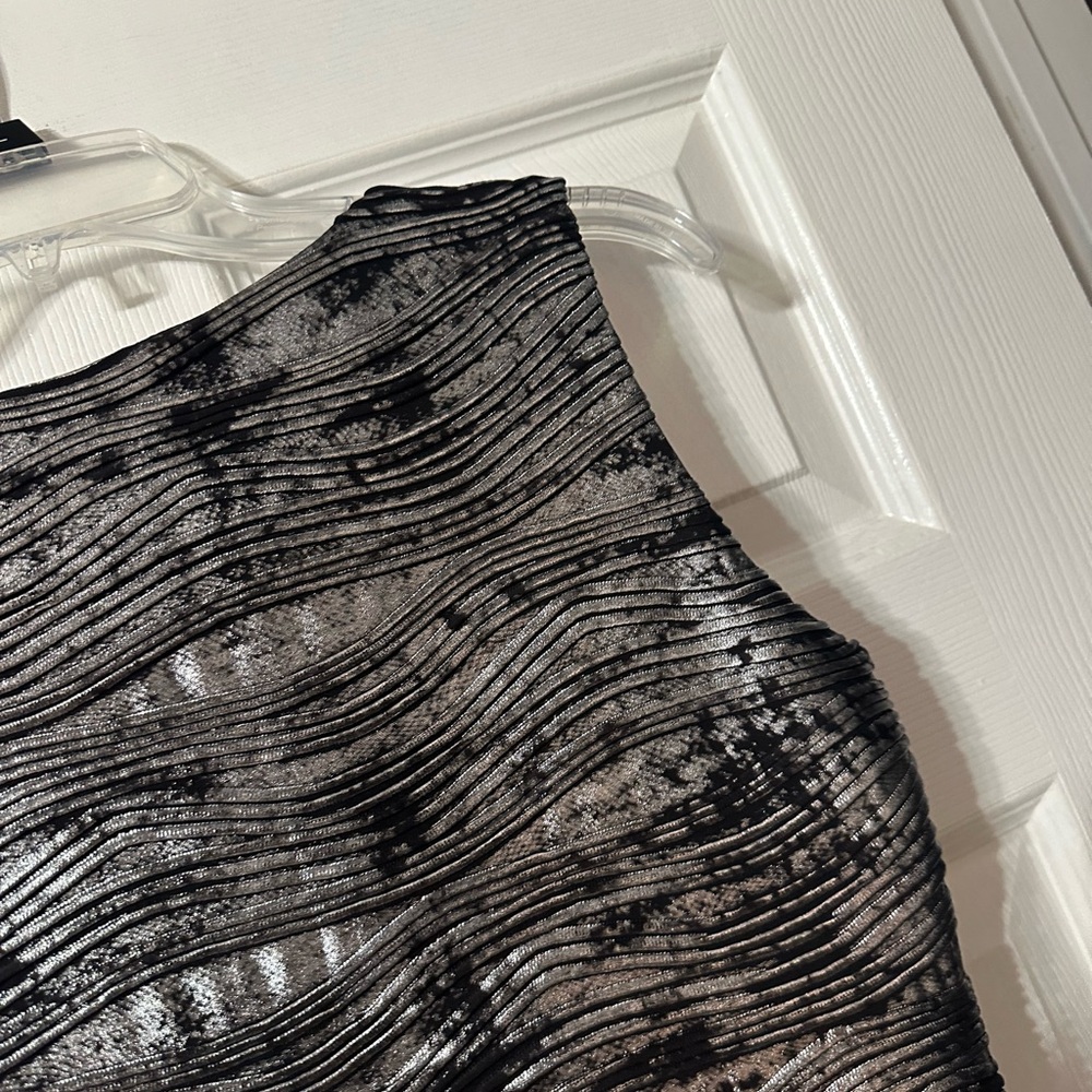 Calvin Klein Metallic Lame’ Dressy Tank Top - Picture 10 of 12